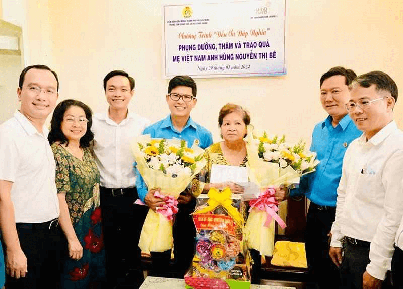 Trắc nghiệm Đạo đức lớp 5 Kết nối tri thức Bài 1 (có đáp án): Biết ơn những người có công với quê hương, đất nước