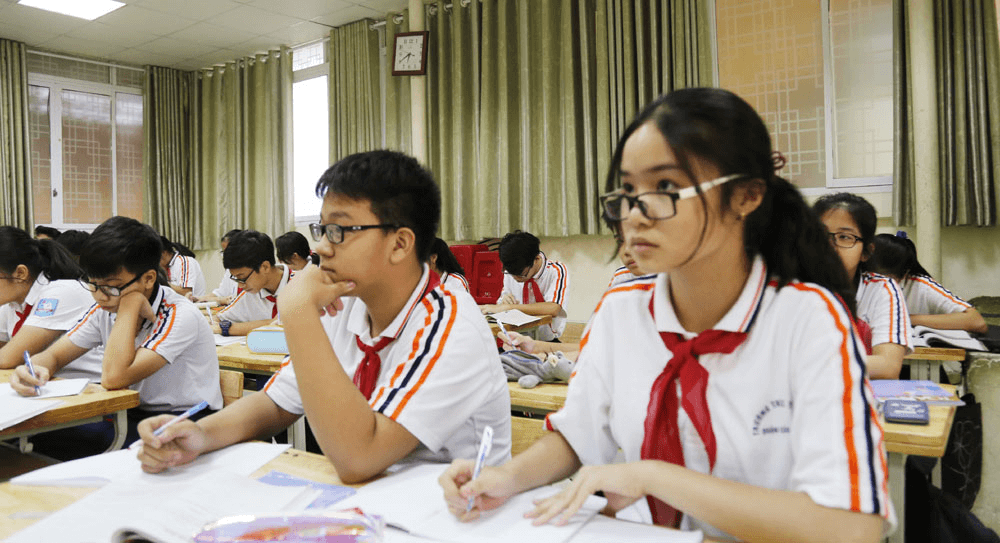 Bộ đề thi GDCD 10 Giữa kì 1 năm 2025 có ma trận có đáp án (7 đề)