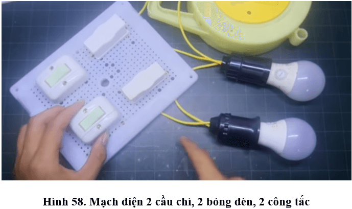 Lý thuyết Công nghệ 9 Bài 8: Thực hành: Lắp mạch điện hai công tắc hai cực điều khiển hai đèn (hay, chi tiết)