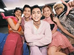 Young (lời bài hát, lyric chính xác nhất)