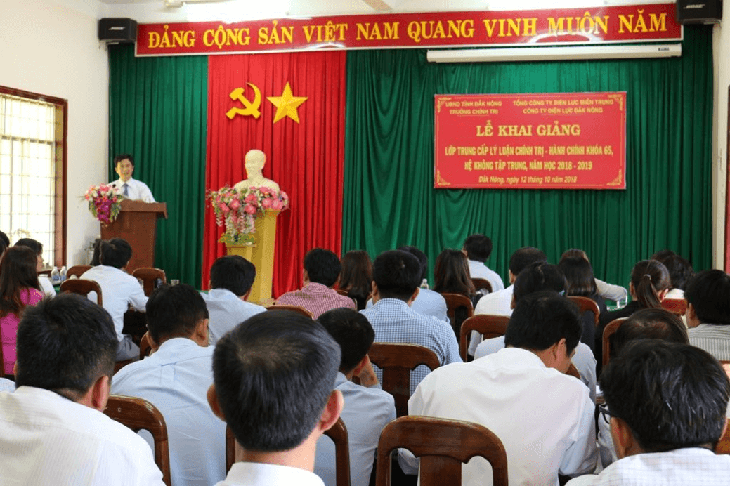 Ngành Chính trị học: Học gì và làm gì sau khi ra trường