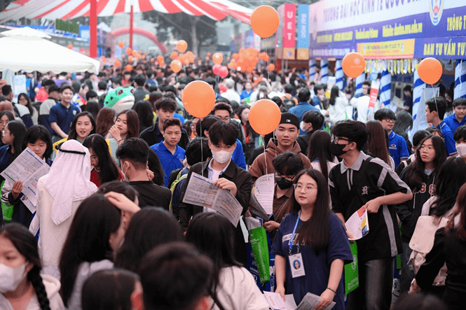 Tất tần tật về khối D01 năm 2025: Có những ngành nào? Trường nào?