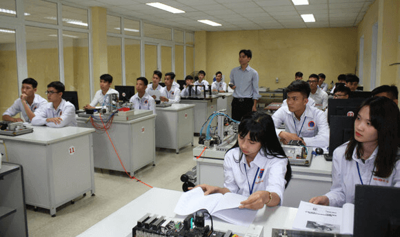 Đại học Sao Đỏ (năm 2023)