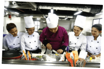 Tiếng Anh 11 Global Success Unit 7 Listening (trang 81, 82)