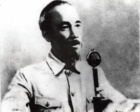 Phân tích nghệ thuật lập luận của bản Tuyên ngôn độc lập của Hồ Chí Minh